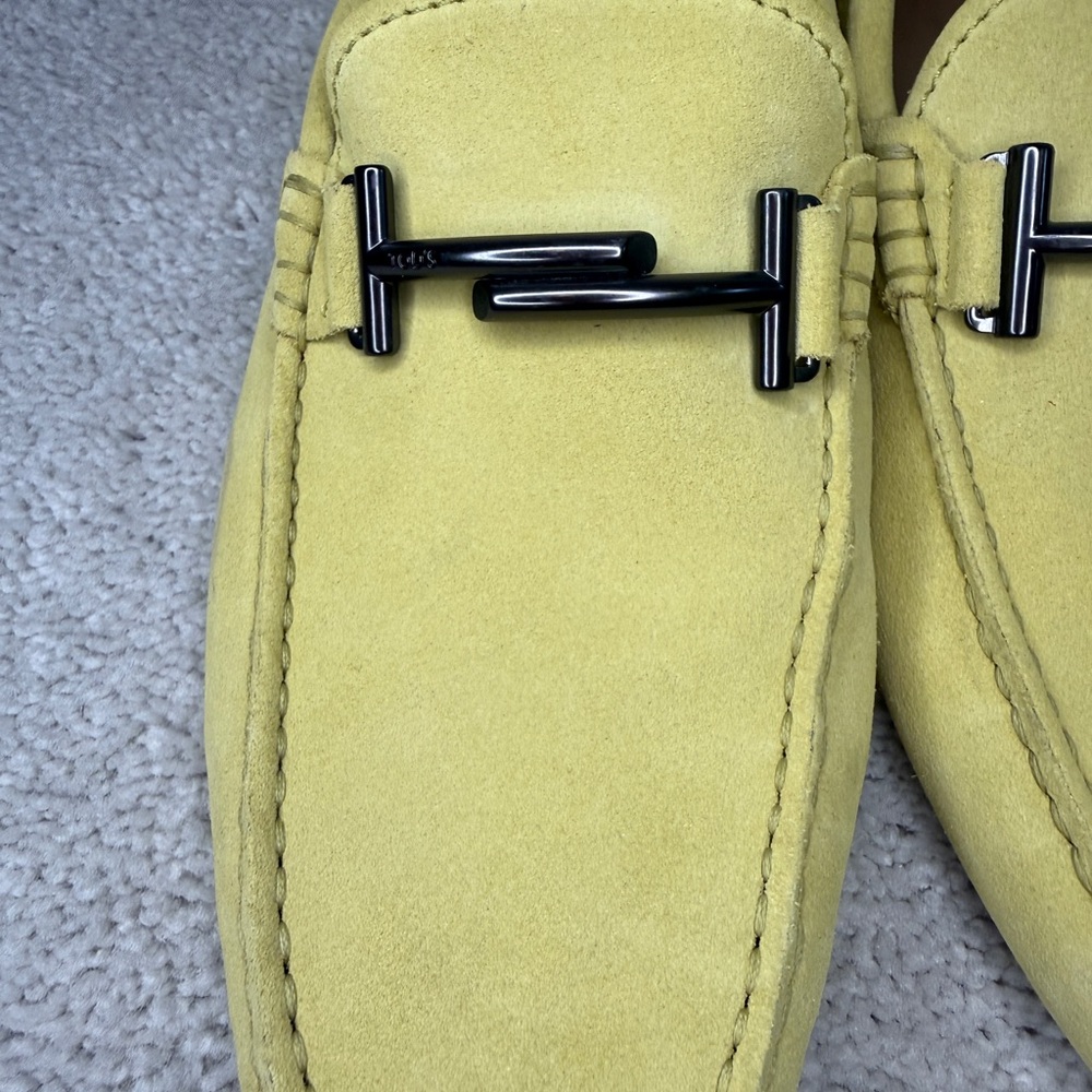 Tod's Lemon Suede Men's Driving Loafers - Picture 10 of 16